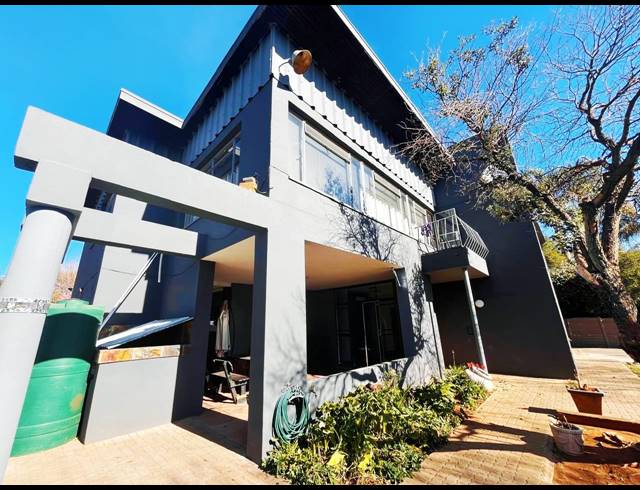 5 BEDROOM HOUSE FOR SALE IN BRAKPAN CENTRAL